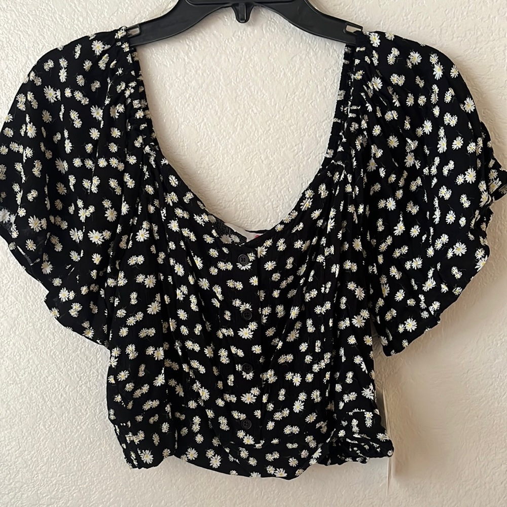 Daisy print flutter sleeve crop top Juniors